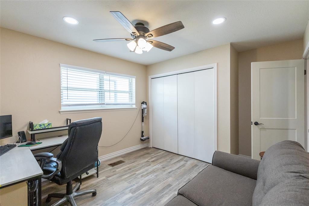 541 Country Place Property Photo 17