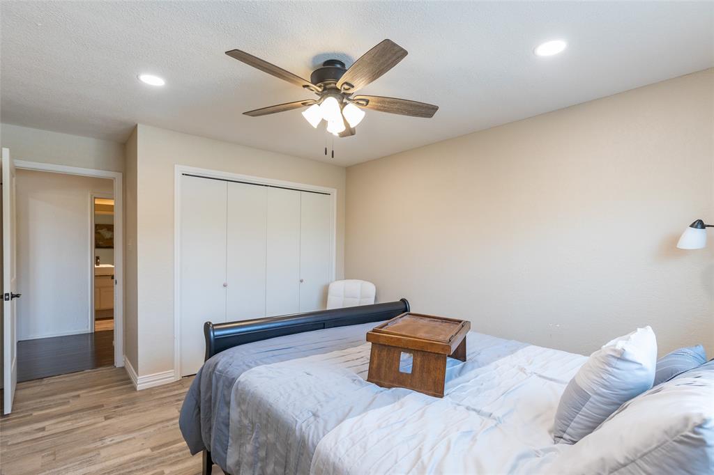 541 Country Place Property Photo 32