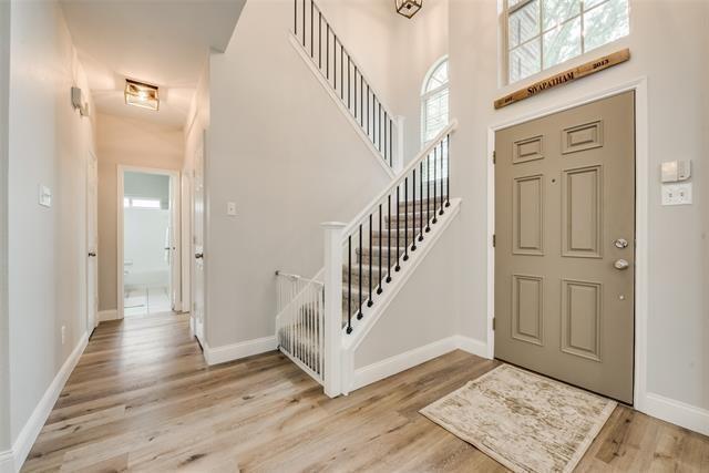 1429 Glendover Drive Property Photo 3