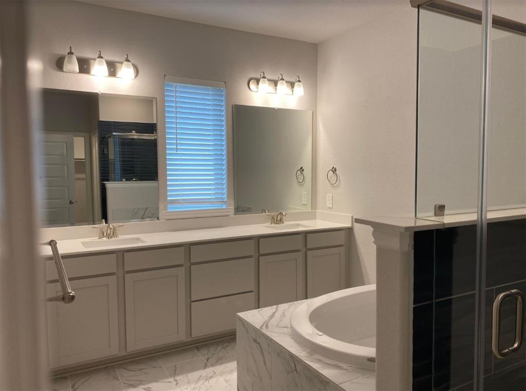 7833 Sunset Boulevard Property Photo 14