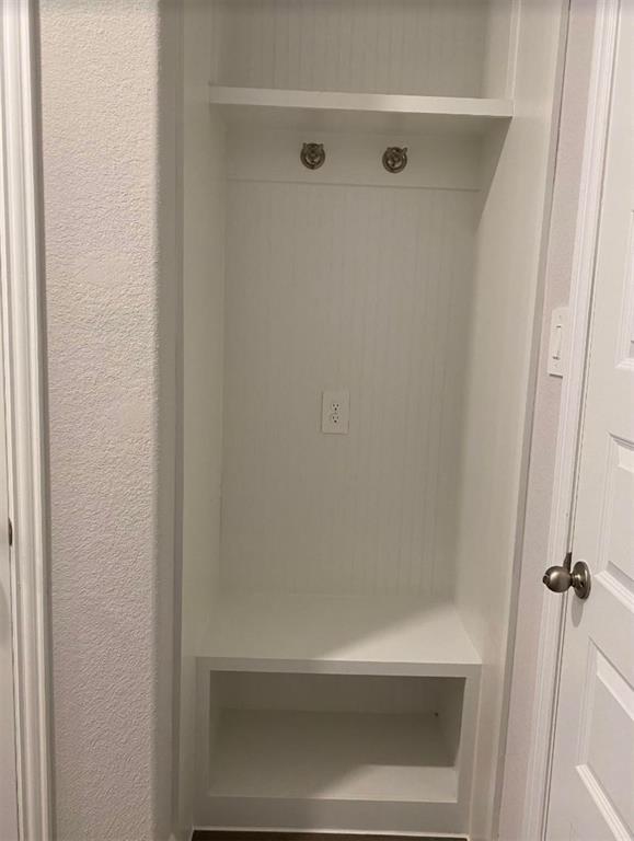 7833 Sunset Boulevard Property Photo 27
