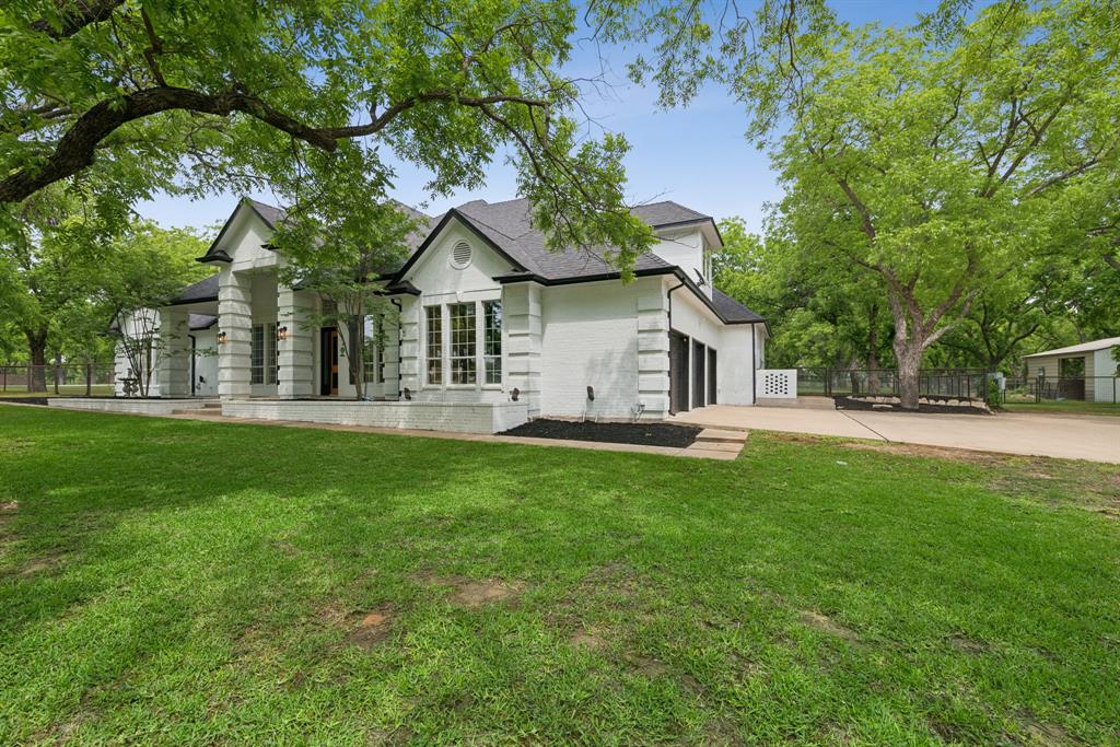 5501 Equestrian Drive Property Photo 3