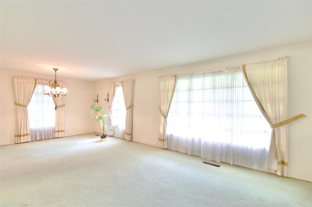 4901 Pine Avenue Property Photo 5