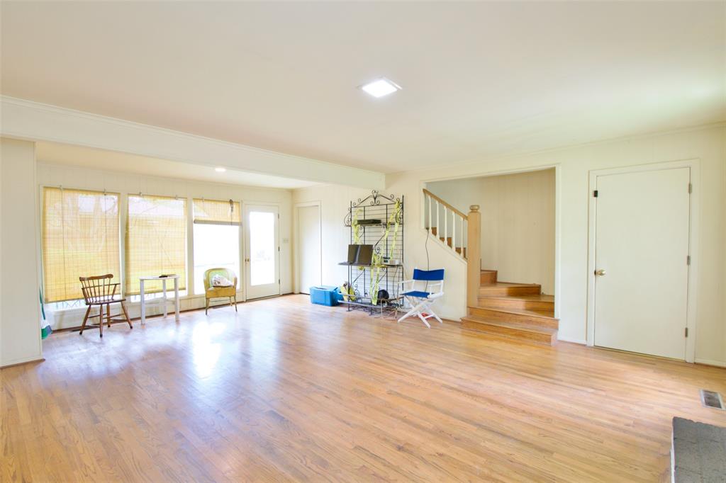 4901 Pine Avenue Property Photo 9