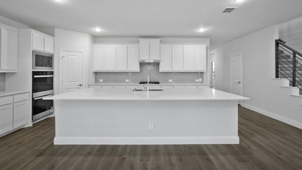 9618 Goose Run Property Photo 5