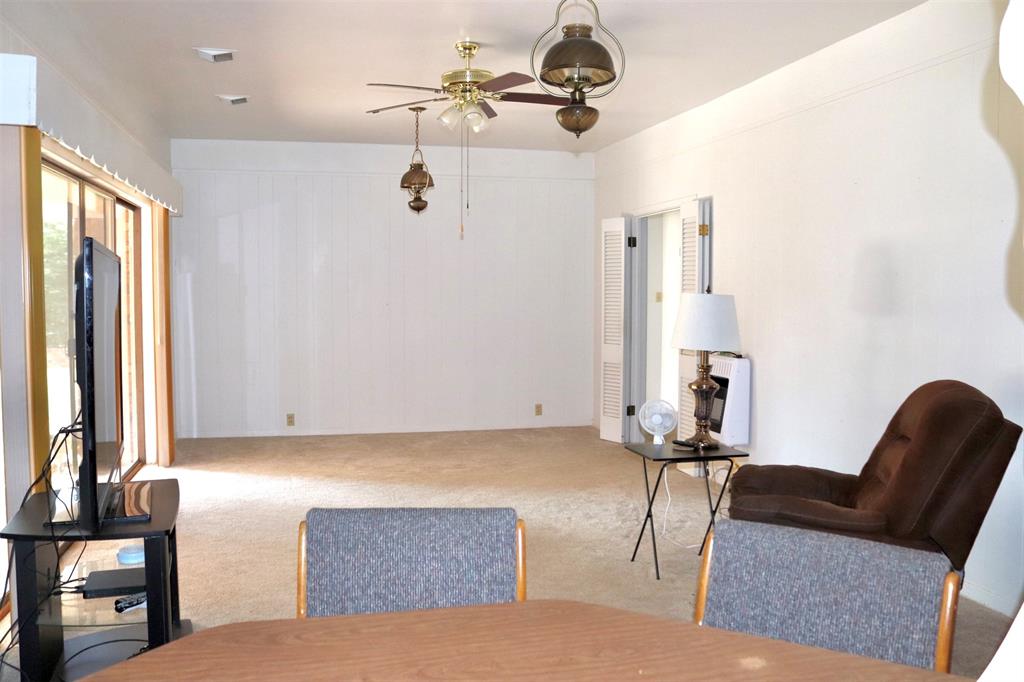 211 Spill Street Property Photo 14