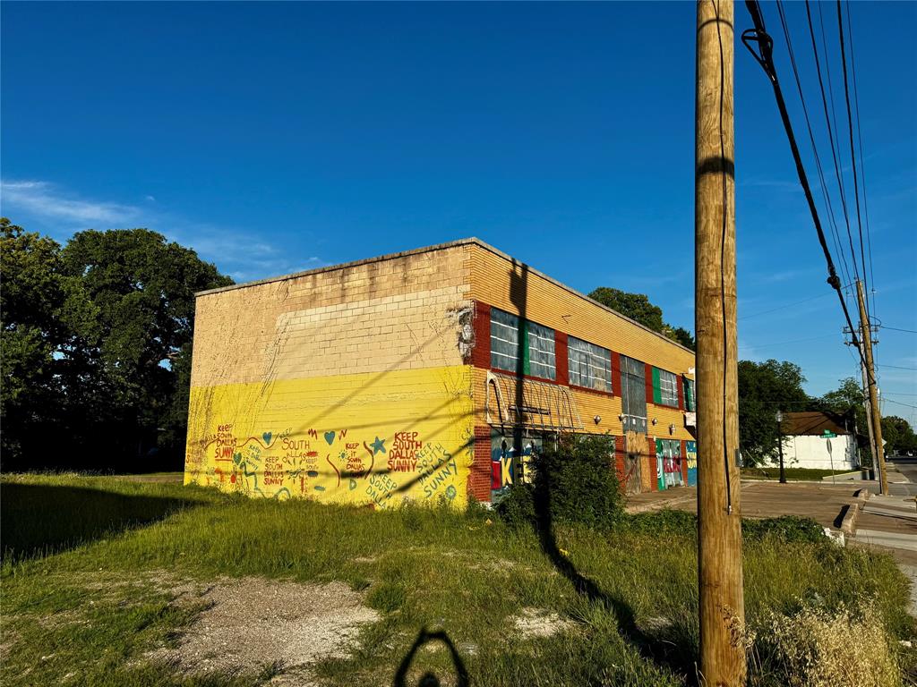 3316 S Malcolm X Boulevard Property Photo 3