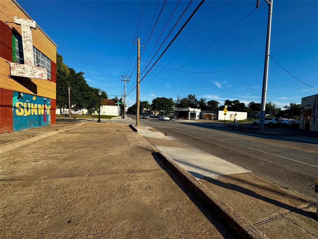 3316 S Malcolm X Boulevard Property Photo 4