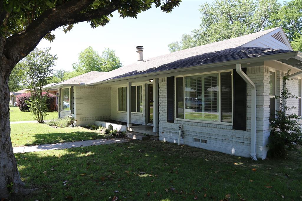 6433 Danbury Lane Property Photo 3