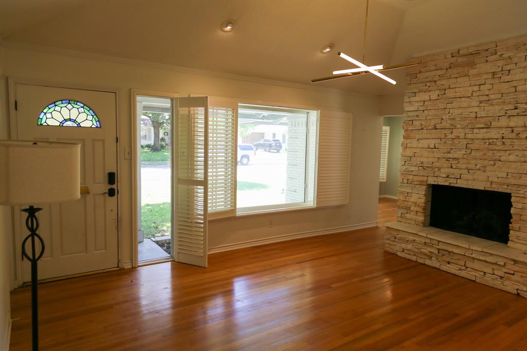 6433 Danbury Lane Property Photo 8