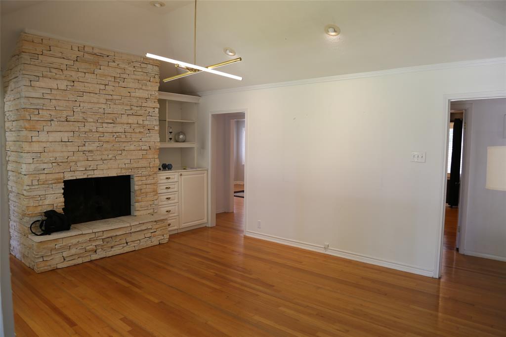 6433 Danbury Lane Property Photo 10