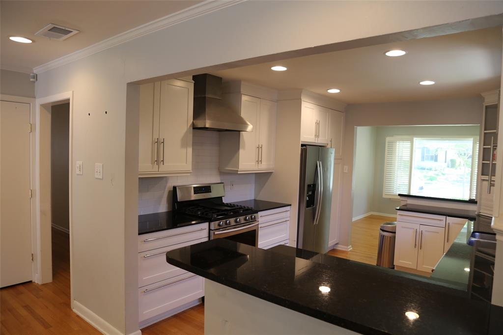 6433 Danbury Lane Property Photo 11