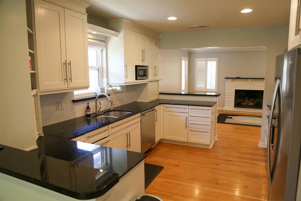 6433 Danbury Lane Property Photo 12