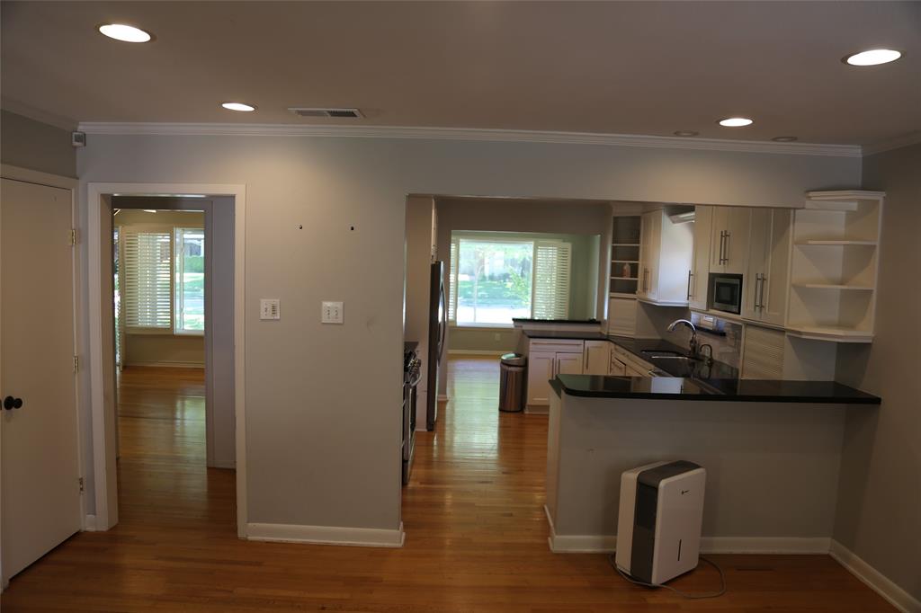 6433 Danbury Lane Property Photo 16