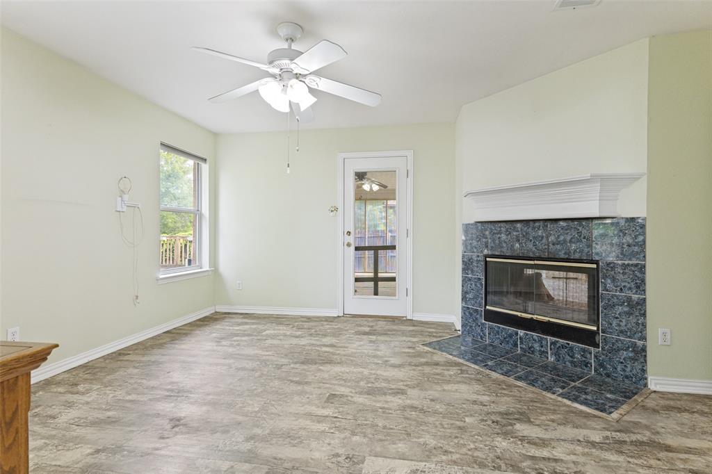 7429 Creekfall Drive Property Photo 10