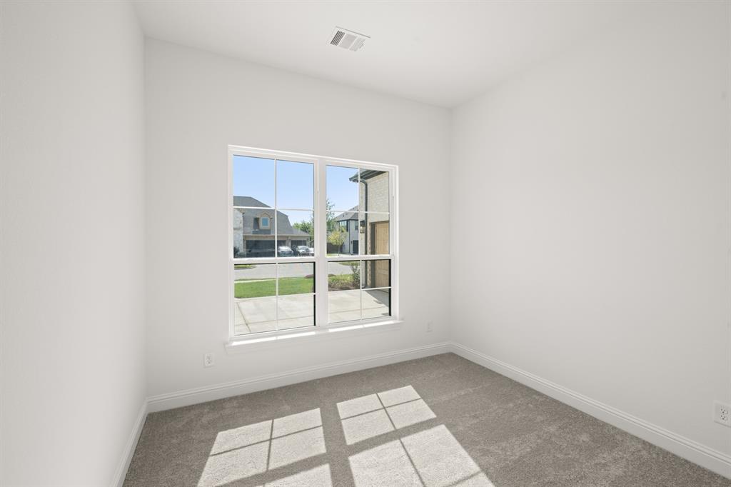 4801 Nomad Drive Property Photo 14