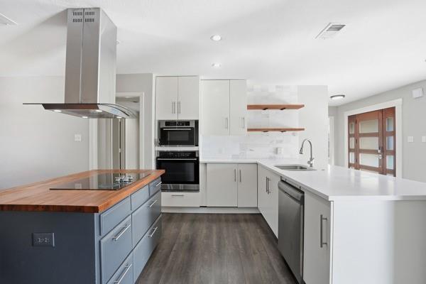 2015 Wimbledon Drive Property Photo 4