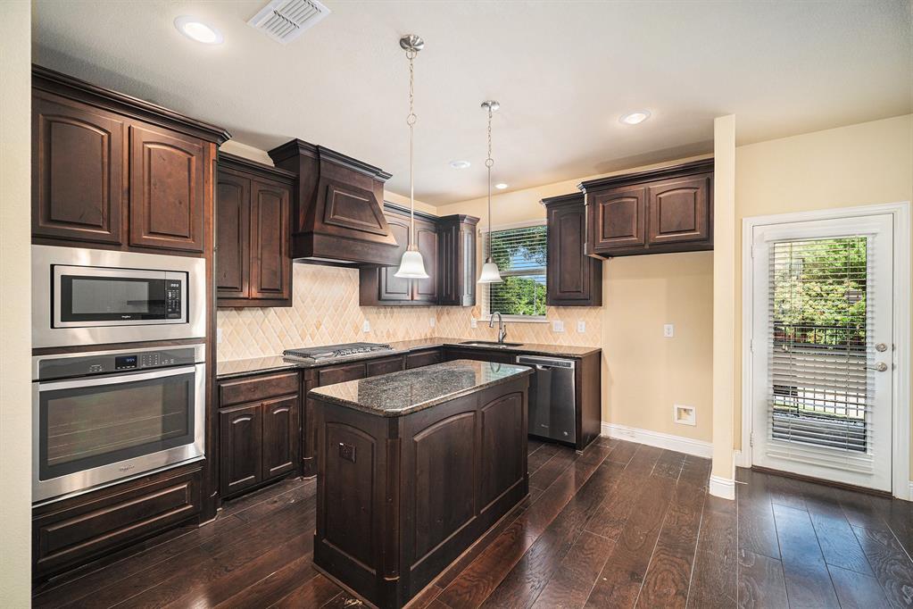 7104 Rose Quartz Court Property Photo 7