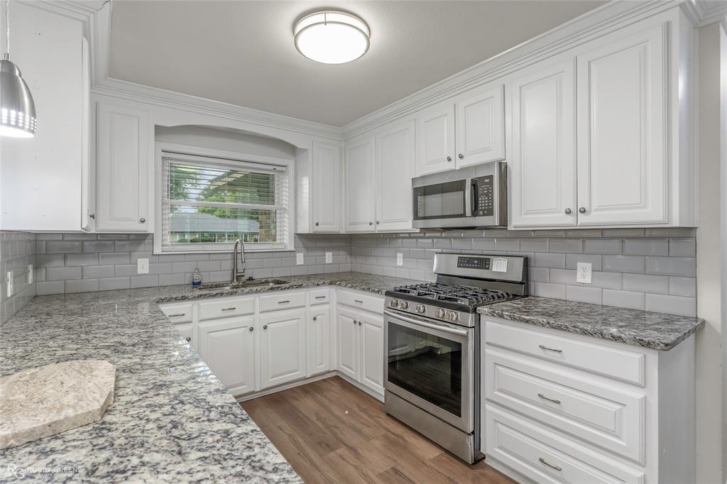 28 Sunnybrook Lane Property Photo 1