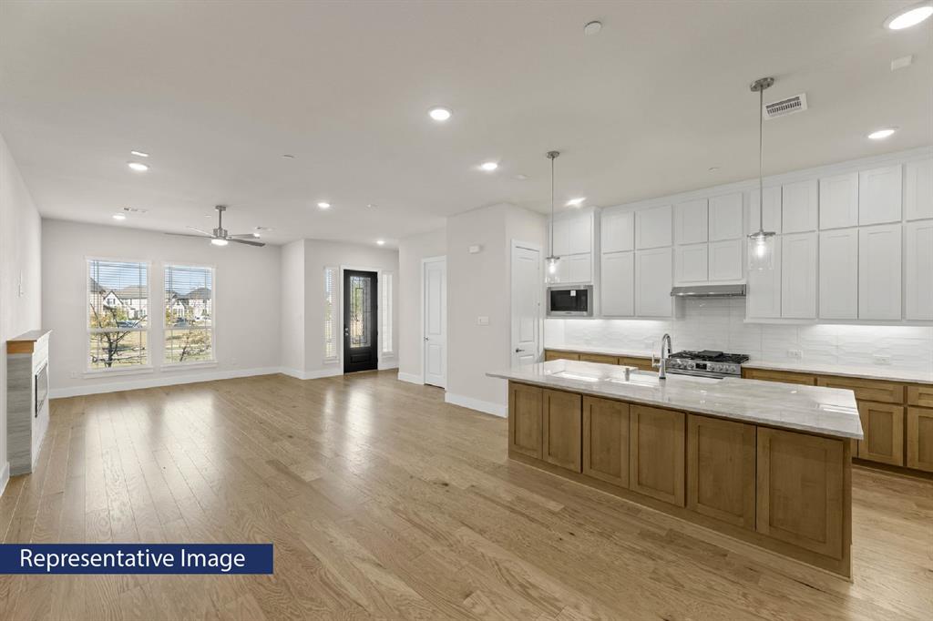 12735 Rutland Drive Property Photo 4