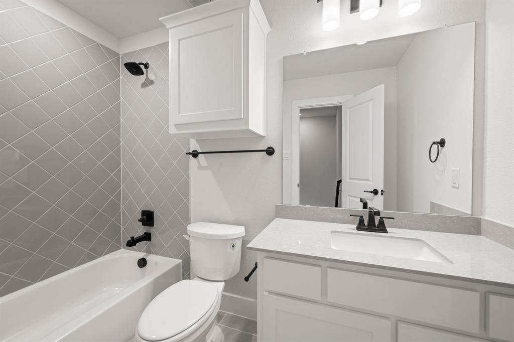 12735 Rutland Drive Property Photo 25