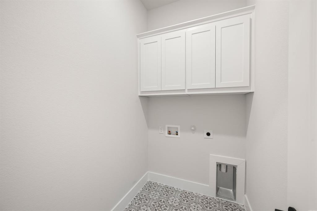 12735 Rutland Drive Property Photo 26