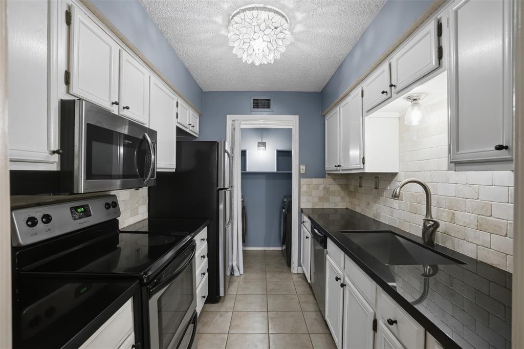 16301 Ledgemont Lane 281 Property Photo 8