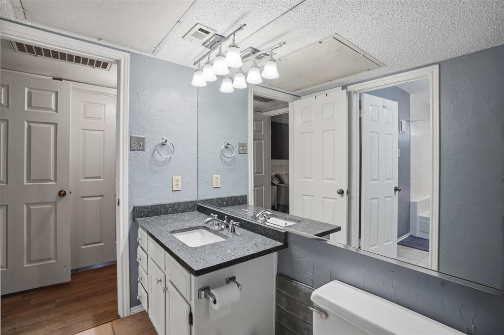 16301 Ledgemont Lane 281 Property Photo 14