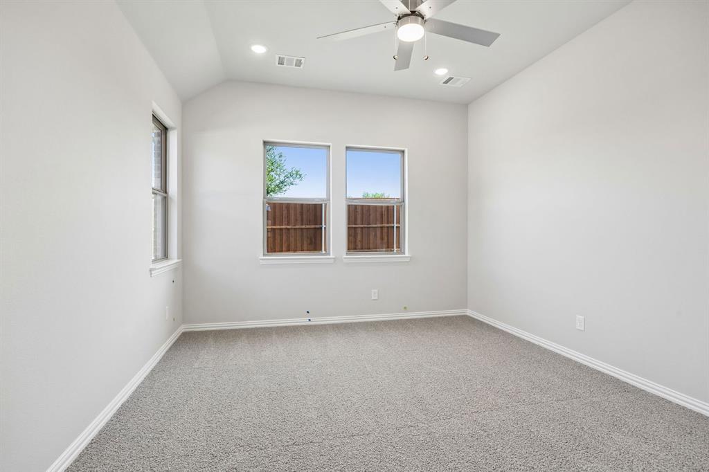 3937 Lakefield Drive Property Photo 13