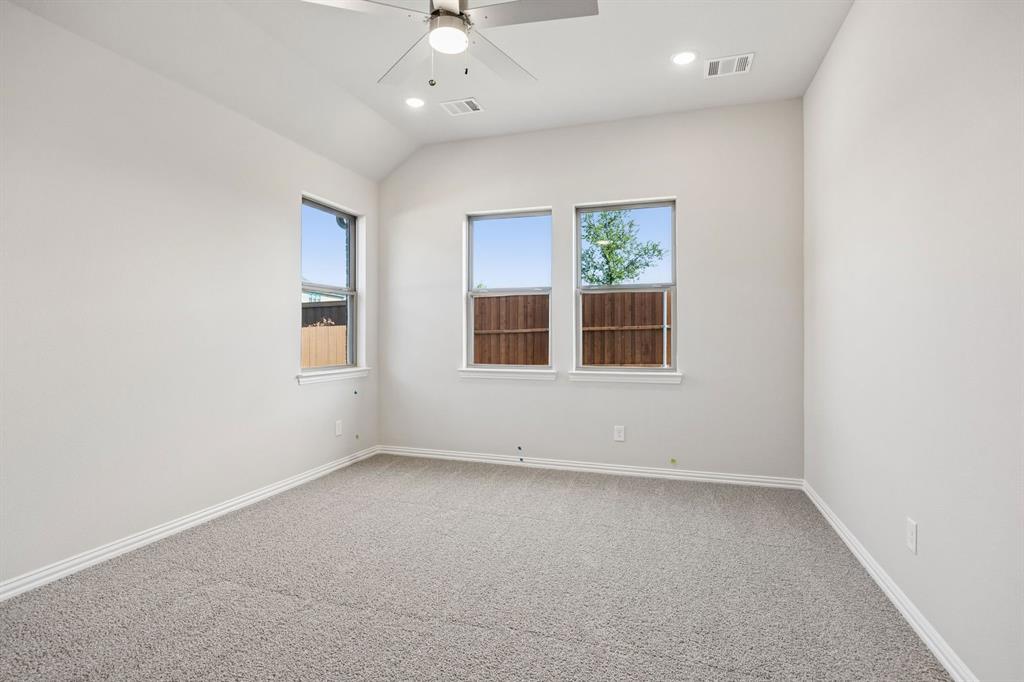 3937 Lakefield Drive Property Photo 14