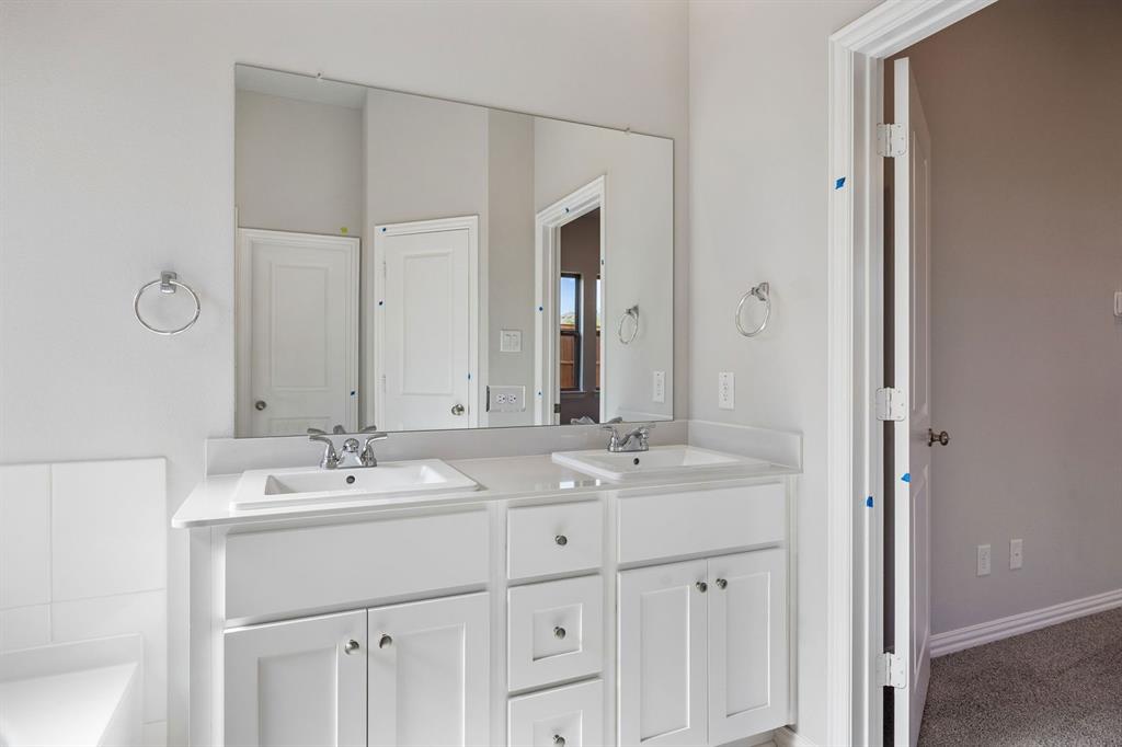 3937 Lakefield Drive Property Photo 17