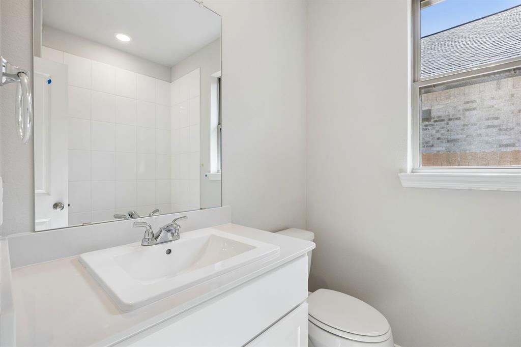 3937 Lakefield Drive Property Photo 22