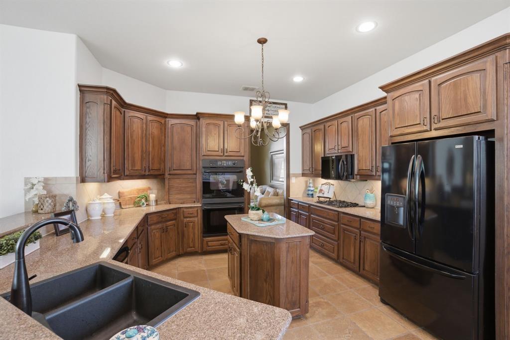 4615 Wild Honey Court Property Photo 13
