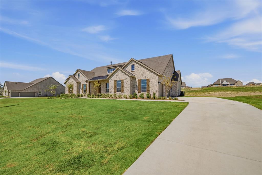 709 Water Side Drive Property Photo 3