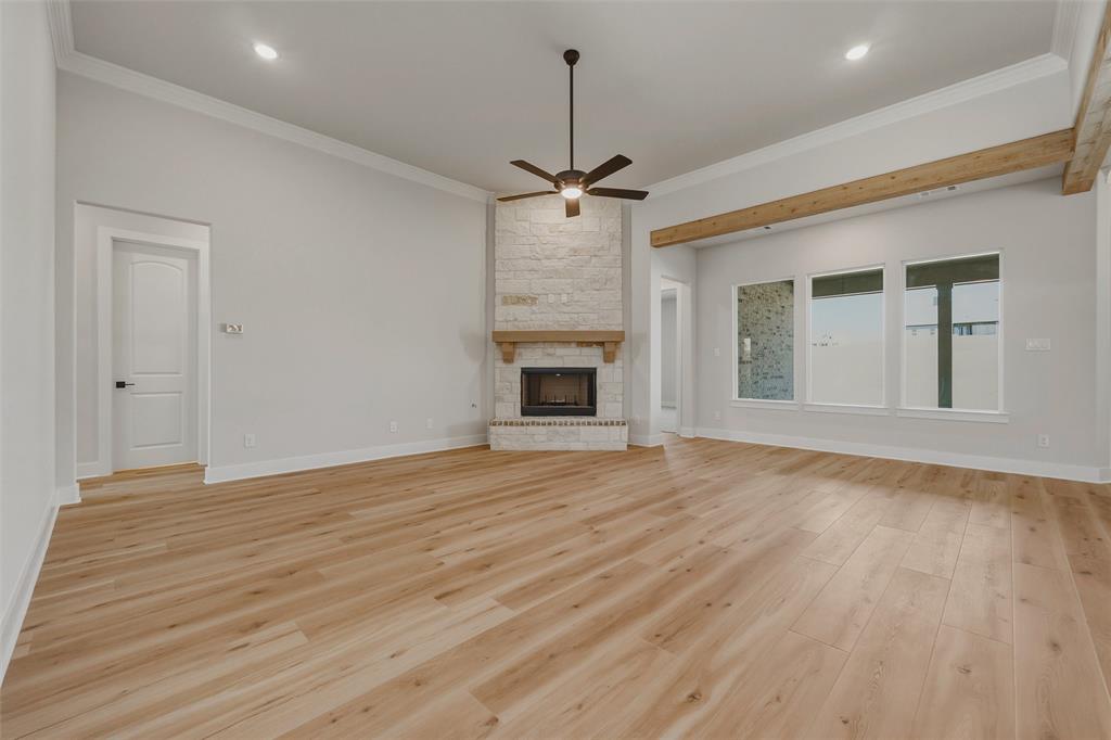 709 Water Side Drive Property Photo 8
