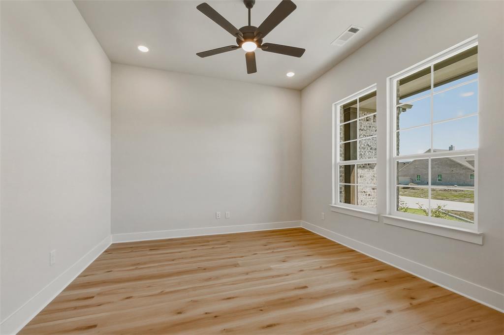 709 Water Side Drive Property Photo 16