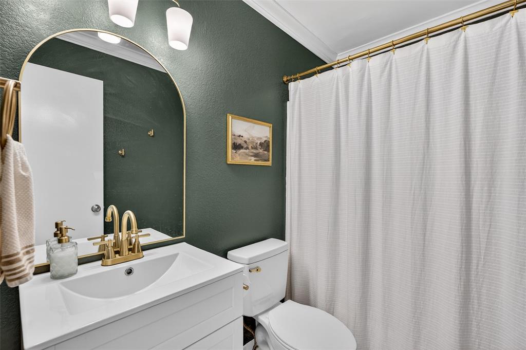 1111 Old Knoll Drive Property Photo 1