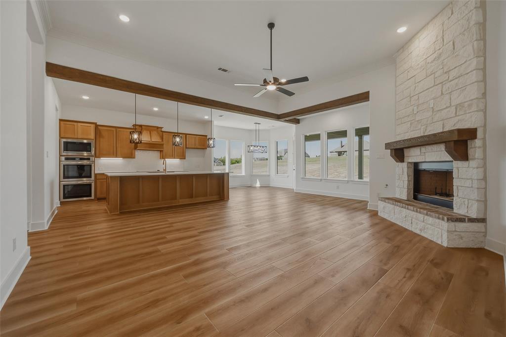 707 Water Side Drive Property Photo 8