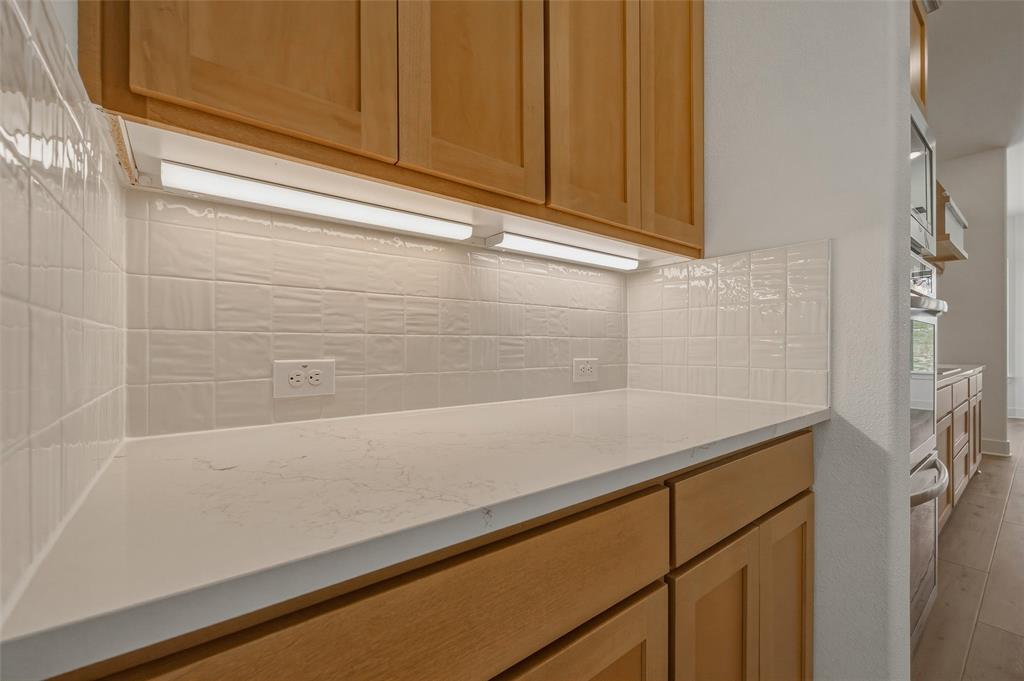 707 Water Side Drive Property Photo 15