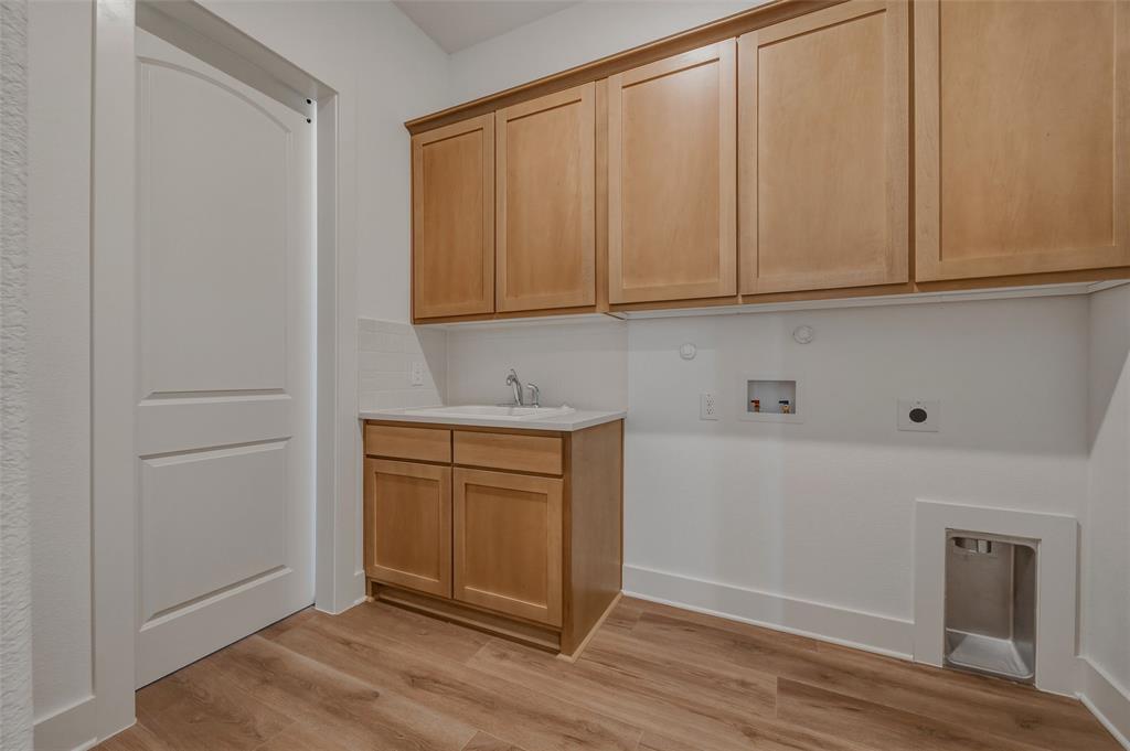 707 Water Side Drive Property Photo 33