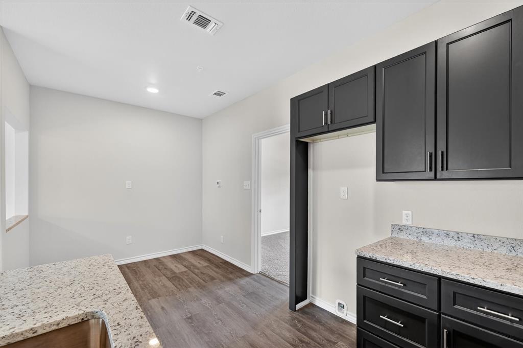 4800 W Lovers Lane 502 Property Photo 16