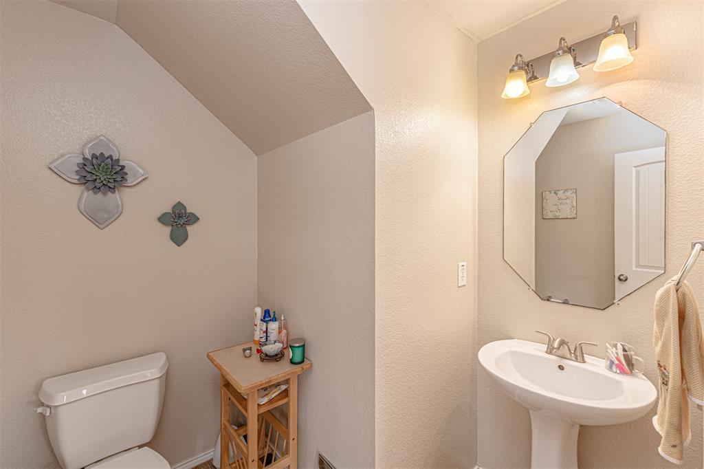 2020 Wellington Point Property Photo 17