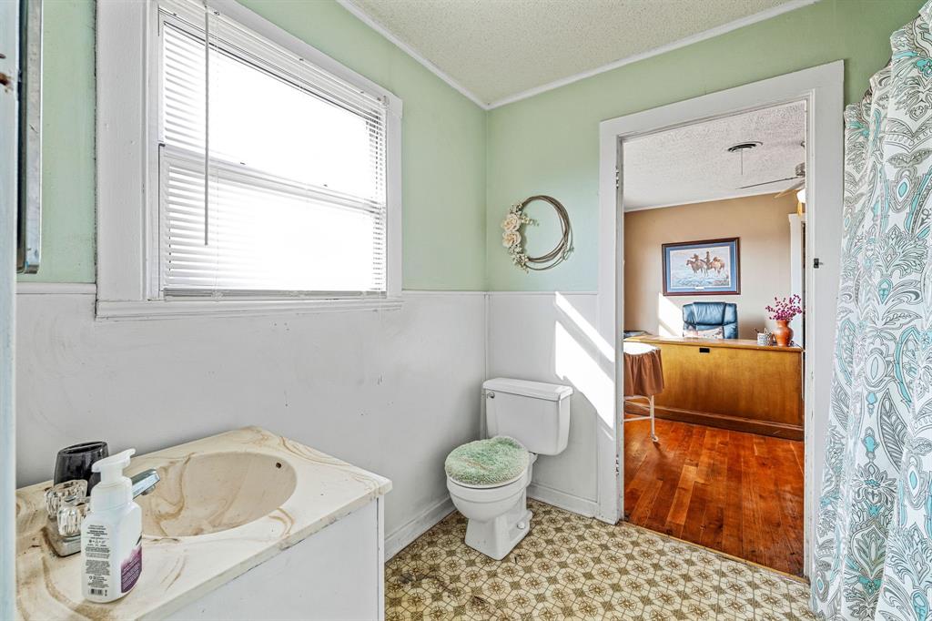 7450 E Highway 6 2 Property Photo 14