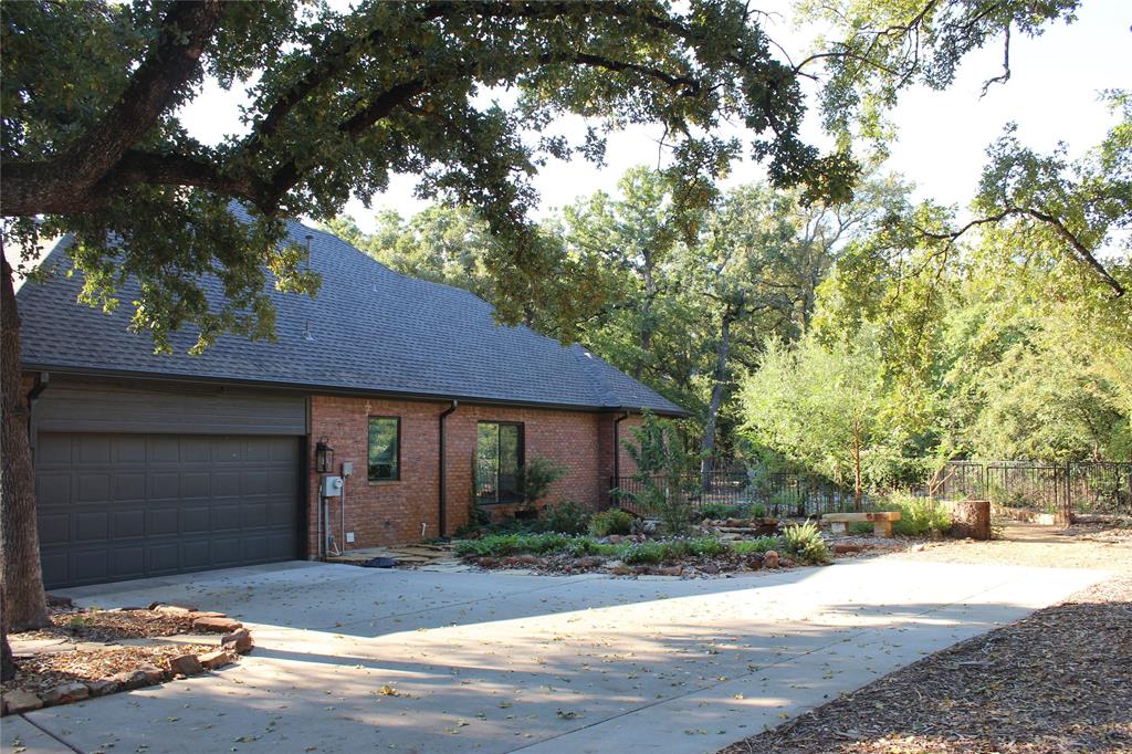 101 W Oak Shores Drive Property Photo 10