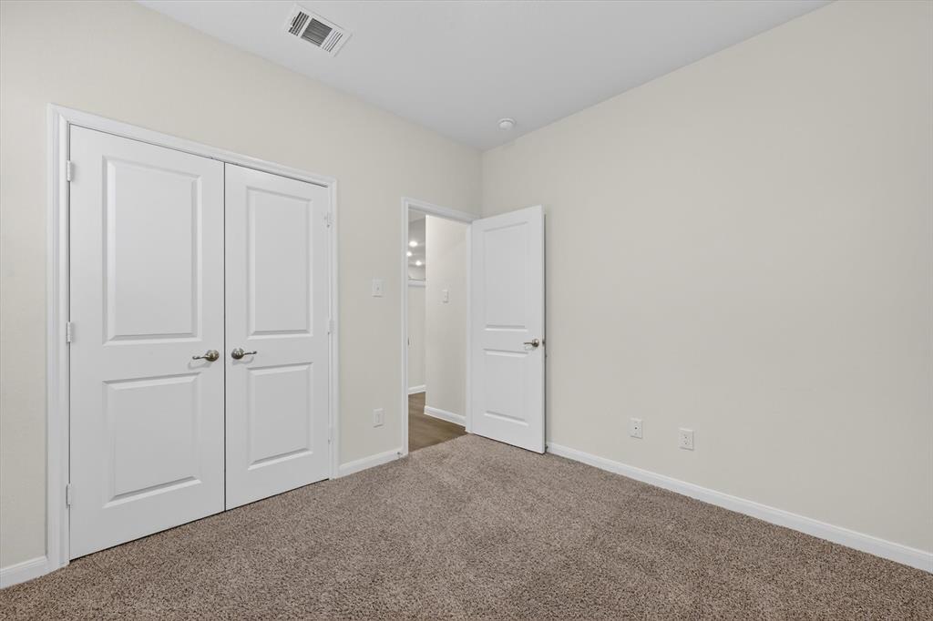 3955 Oak Creek Circle Property Photo 12