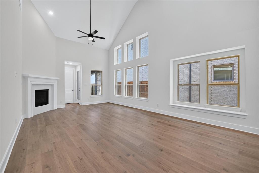 2064 Cuellar Way Property Photo 7