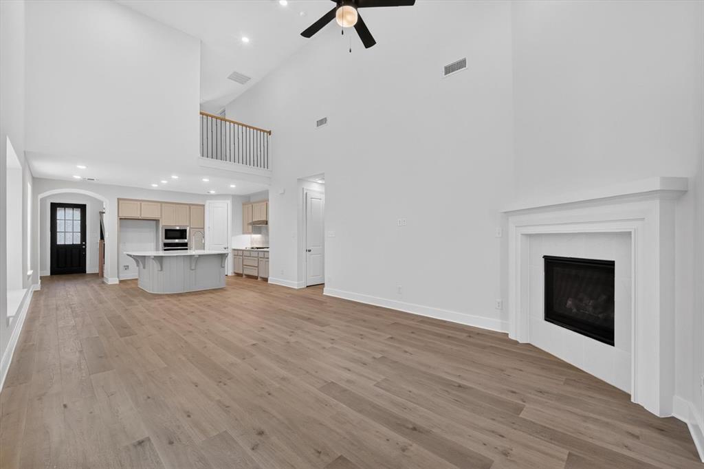 2064 Cuellar Way Property Photo 9