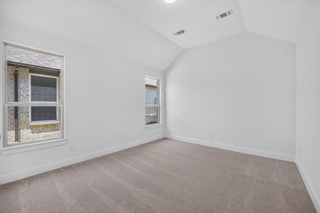 2064 Cuellar Way Property Photo 10