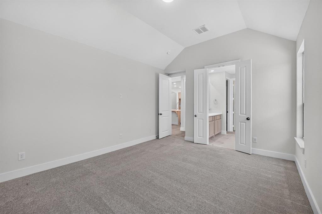 2064 Cuellar Way Property Photo 11