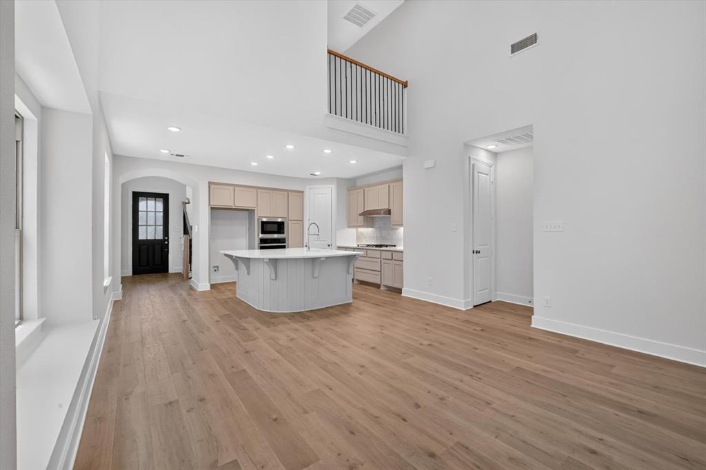 2064 Cuellar Way Property Photo 16
